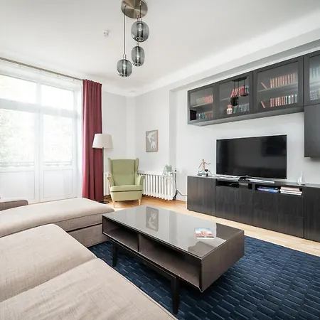 Vokieciu St With Balcony I In The Center Of It I Cohost * 维尔纽斯