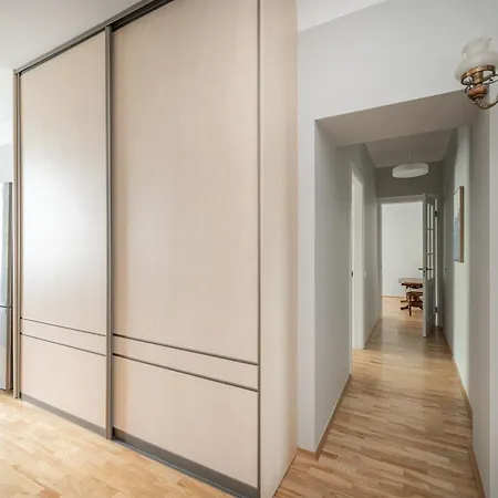 Apartman Vokieciu St With Balcony I In The Center Of It I Cohost Vilnius