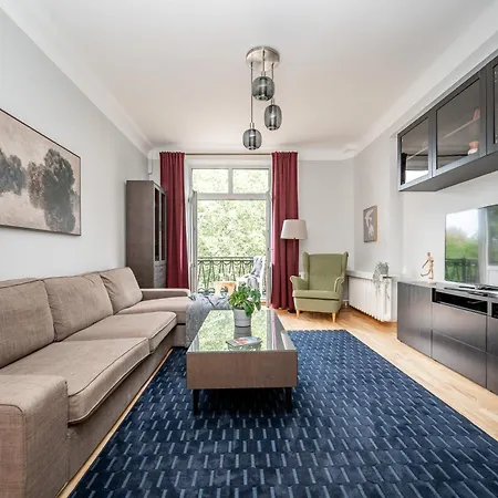 Vokieciu St With Balcony I In The Center Of It I Cohost