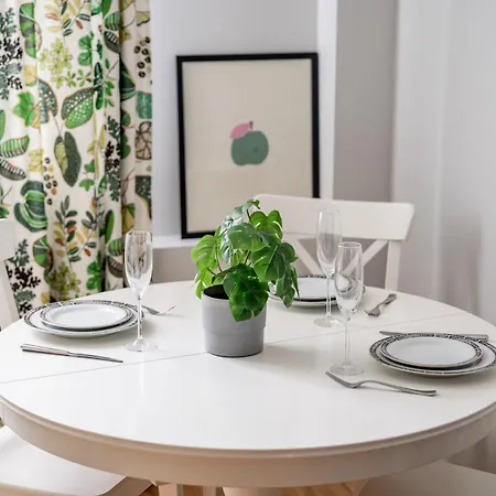 Vokieciu St With Balcony I In The Center Of It I Cohost * Вильнюс