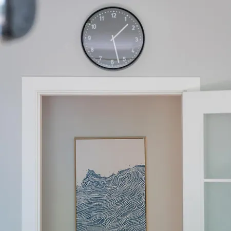 Vokieciu St With Balcony I In The Center Of It I Cohost Апартаменты *