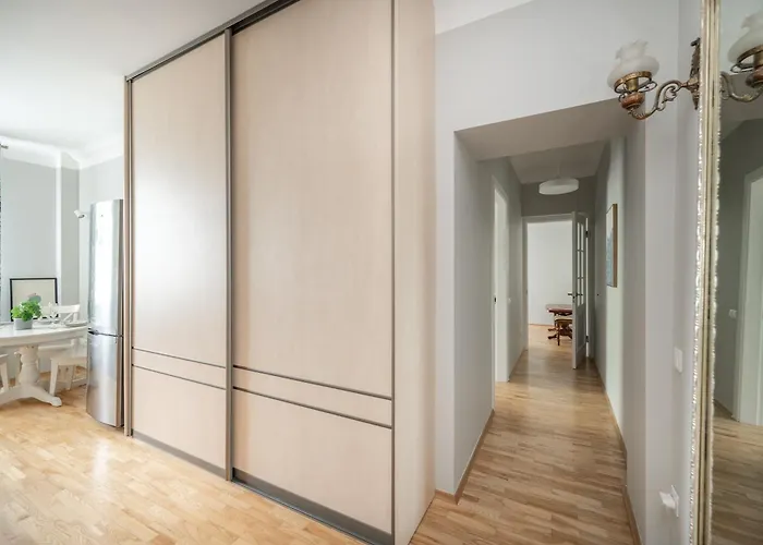 Apartman Vokieciu St With Balcony I In The Center Of It I Cohost Vilnius