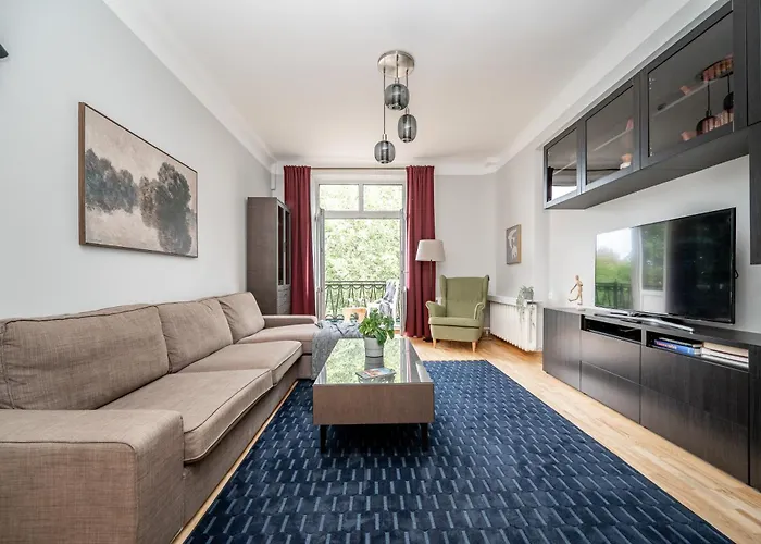 Vokieciu St With Balcony I In The Center Of It I Cohost