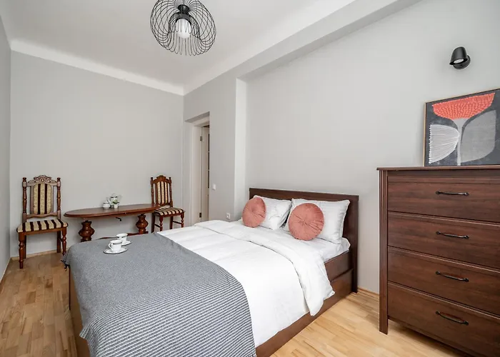 Vokieciu St With Balcony I In The Center Of It I Cohost Apartman Vilnius