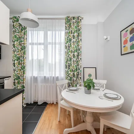 Vokieciu St With Balcony I In The Center Of It I Cohost