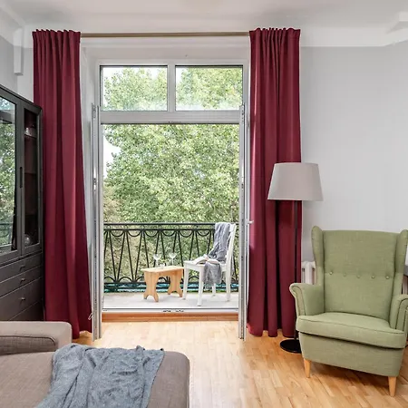 Vokieciu St With Balcony I In The Center Of It I Cohost Wilna