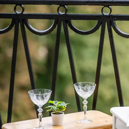 Vokieciu St With Balcony I In The Center Of It I Cohost Wilna