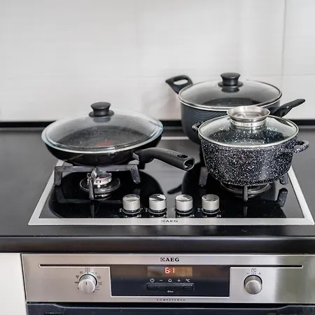 Vokieciu St With Balcony I In The Center Of It I Cohost * Wilna