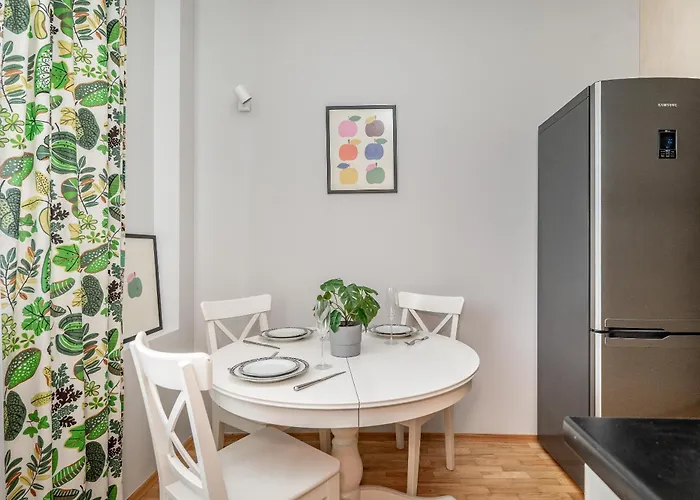 Vokieciu St With Balcony I In The Center Of It I Cohost Apartament